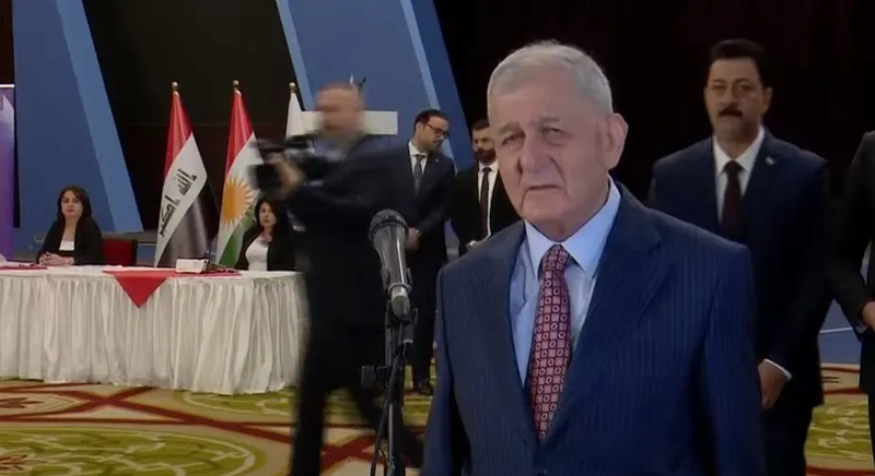 رئيس الجمهورية يدلي بصوته: عملية الانتخابات ضرورية لأي مجتمع لتثبيت الديمقراطية