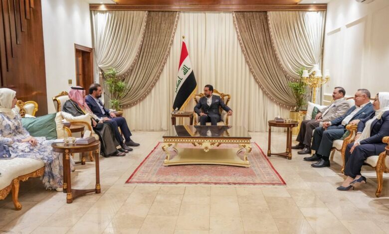 قبل الجلسة.. الحلبوسي يجتمع مع القانونية النيابية لمناقشة العفو العام والأحوال الشخصية