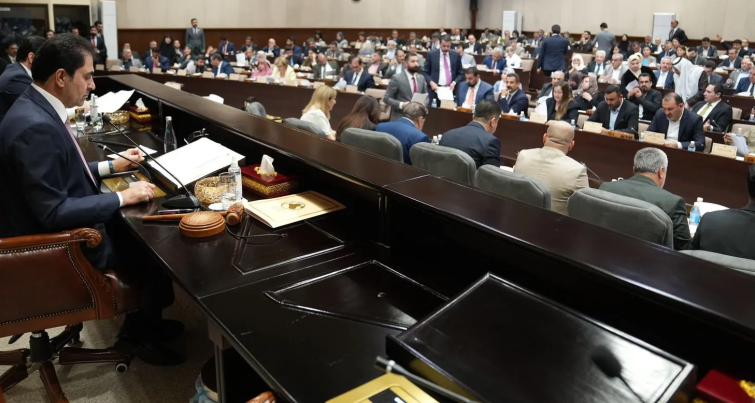 المبادرة تكشف عن مسارين لحل أزمة رئاسة البرلمان وسط تصاعد الخلافات!