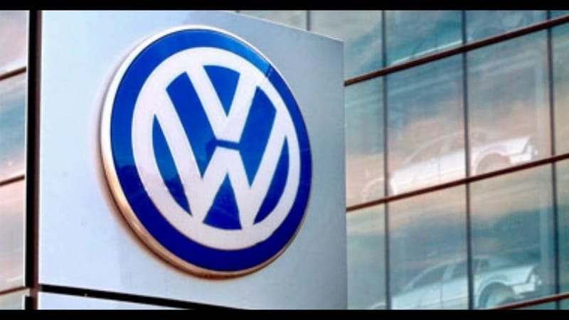 أزمة تصنيع تضرب ألمانيا وفولكس فاغن تعتزم الإغلاق وتسريح آلاف العمال
