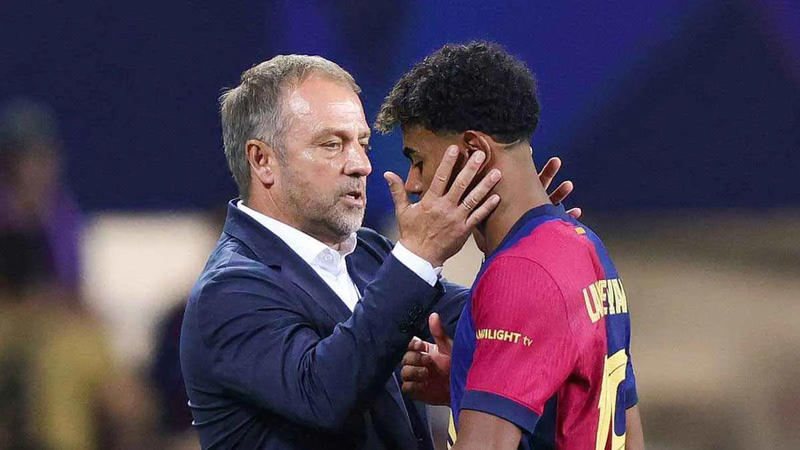 لامين يامال يضع فليك في مأزق كبير