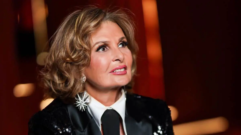 ما سر اعتذار يسرا "المفاجئ" لحسين فهمي؟ (صورة)