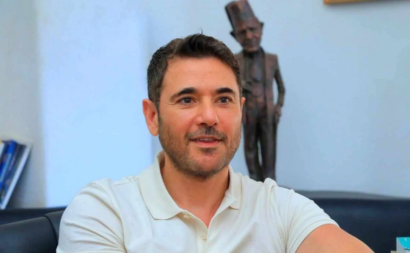 ماذا قال أحمد عز عن منة شلبي ومحمد إمام؟