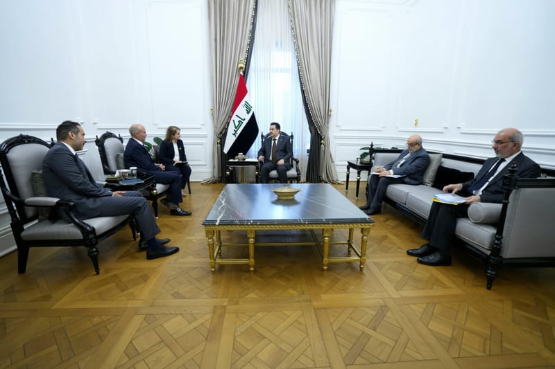 السوداني يوجه وزارة النفط بالتواصل مع شركة شِل لتحقيق المشاريع التي تخدم العراق