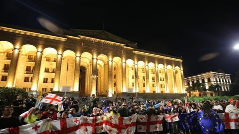 جورجيا.. المعارضون يعتصمون من أجل إجراء "انتخابات جديدة