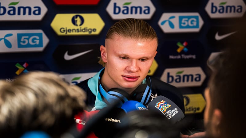 مع طبقه المفضل.. هالاند يحتفل بـ"هاتريك المنتخب"