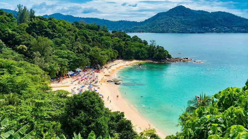 تايلاند.. العثور على سائح بريطاني ميتًا في "بالوعة للمياه"