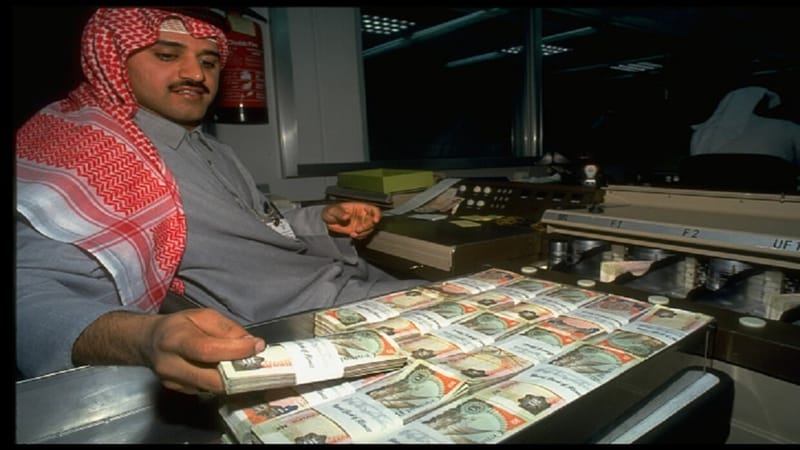 الكويت تسترد ملايين الدولارات من حسابات مصرفية لعملاء سحبت جنسيتهم