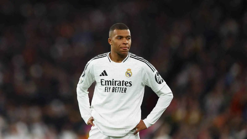 لماذا ضل مبابي طريق كريستيانو رونالدو في ريال مدريد؟