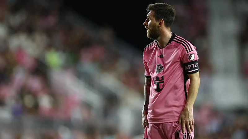 قرعة كأس العالم للأندية: ميسي يواجه "شبح فضيحة جديدة"