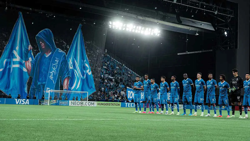 رجل الأزمات وحلال العقد.. من هو "منقذ الهلال السعودي؟