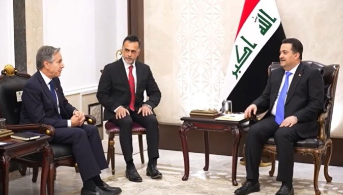 "سلاح الفصائل" من بينها.. عدة رسائل بزيارة بلينكن الى بغداد