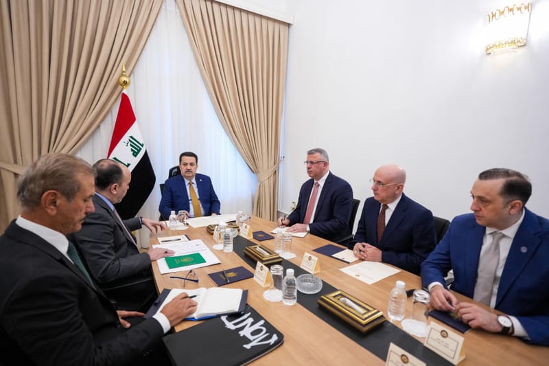 السوداني يوعز بتوفير الخدمات الأساسية للسائحين ضمن مشروع تأهيل "بغداد التأريخية"