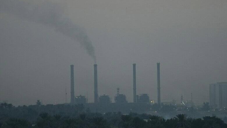 التلوث يخنق أجواء بغداد.. شارع فلسطين الأعلى والدورة الأقل