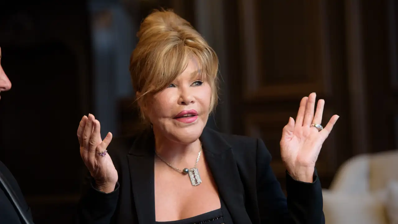 وفاة "المرأة القطة" عن عمر 84 عامًا