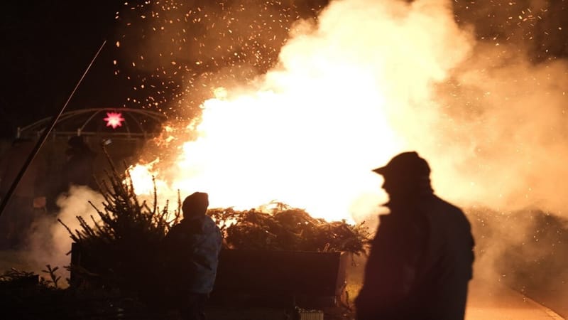 "بلومبيرغ" تشير إلى احتمال غير متوقع تسبب في اشتعال حرائق كاليفورنيا