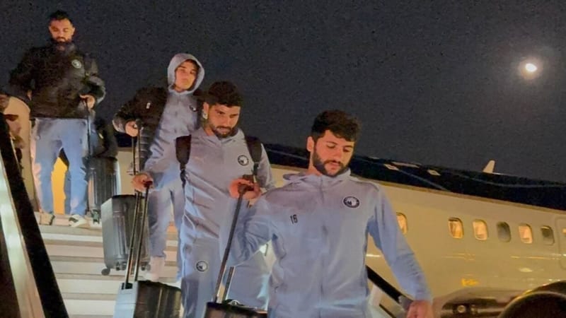 "إغماءات بين اللاعبين".. هبوط اضطراري لطائرة فريق بيراميدز المصري بعد مباراة في أنغولا