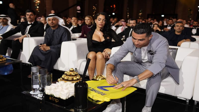 العرض "المجنون".. حقيقة امتلاك رونالدو أسهما في نادي النصر السعودي