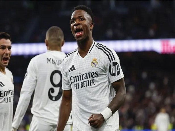 ريال مدريد يرد على أنباء انتقال فينيسيوس للدوري السعودي