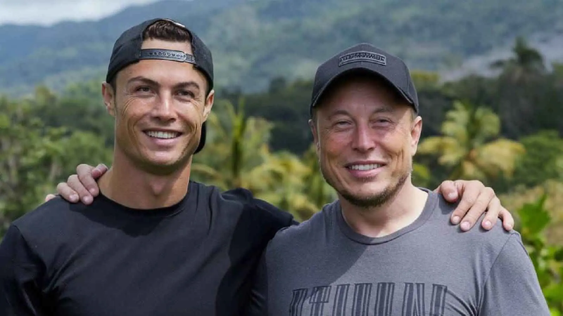 هل عقد رونالدو “صفقة سرية” مع إيلون ماسك؟