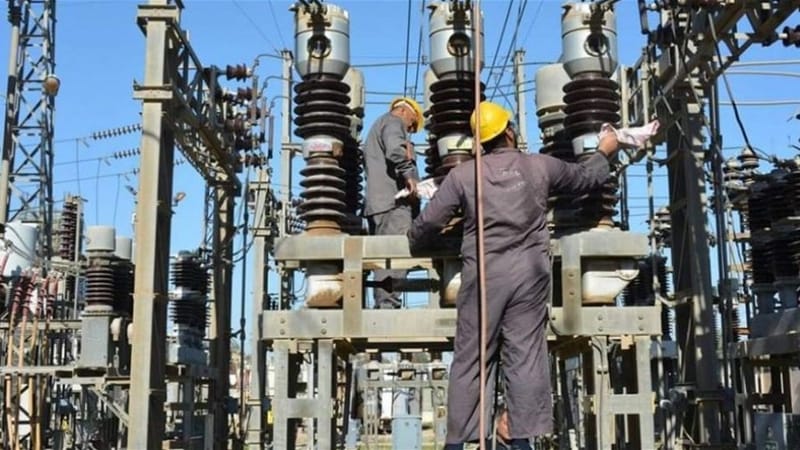 أزمة الكهرباء والصيف القادم: مخاوف حقيقية "تهدد" حياة المواطنين وتزيد معاناتهم