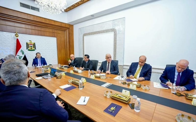 رئيس الوزراء يبحث مع وفد (الاياتا) إجراءات رفع الحظر الجوي الأوروبي عن الخطوط الجوية