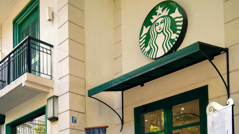 "ستاربكس" تعلن عن إلغاء أكثر من 1000 وظيفة