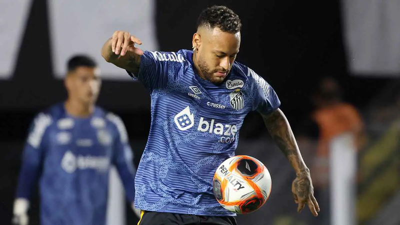 أول مكاسب نيمار بعد الرحيل إلى سانتوس البرازيلي