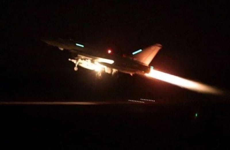 إعلام يمني: 22 غارة أمريكية استهدفت صنعاء ومحافظتي مأرب والحديدة