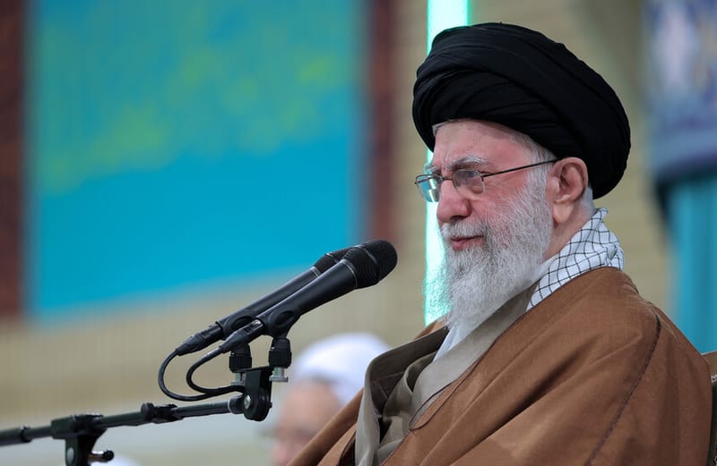 هل خامنئي متفائل أم متشائم بشأن مفاوضات مسقط؟