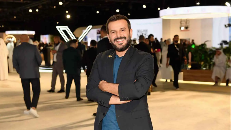 رحيل "مفاجئ" للإعلامي السوري صبحي عطري عن 48 عاماً