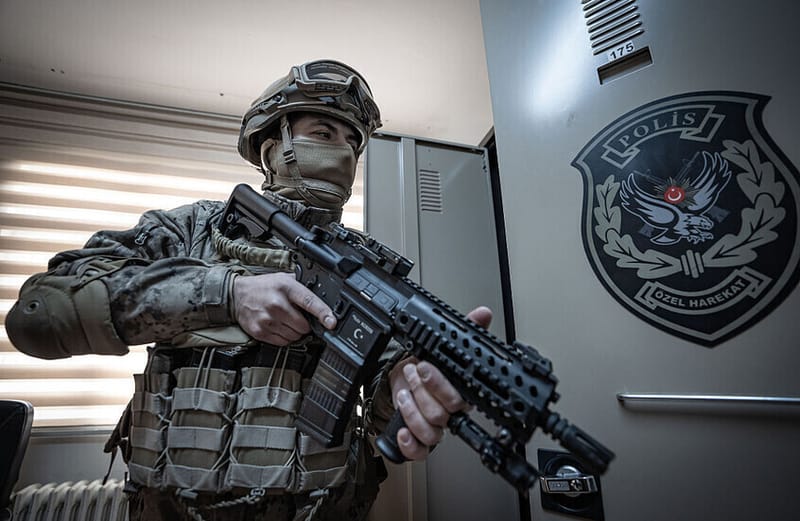 شرطة إسطنبول تشن حملة اعتقالات جديدة في قضية "فساد مجلس المدينة"