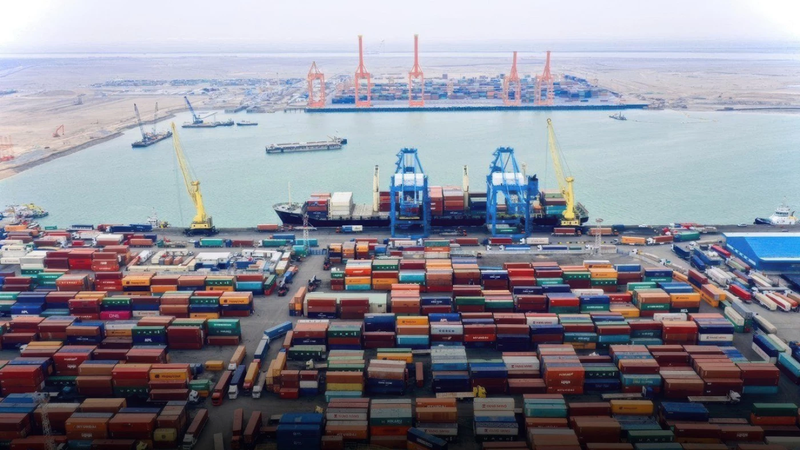 بعد حادثة "ميناء رجائي".. تشكيل لجنة خاصة لمتابعة جرد وفحص الحاويات على المنافذ البحرية العراقية