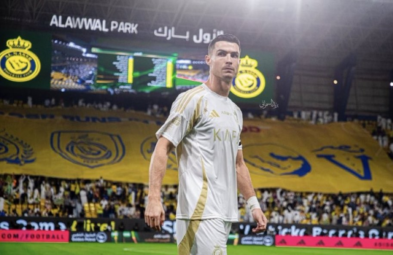 "مفاجأة" بعد فرضه عدة شروط .. توقف مفاوضات النصر السعودي مع كريستيانو رونالدو