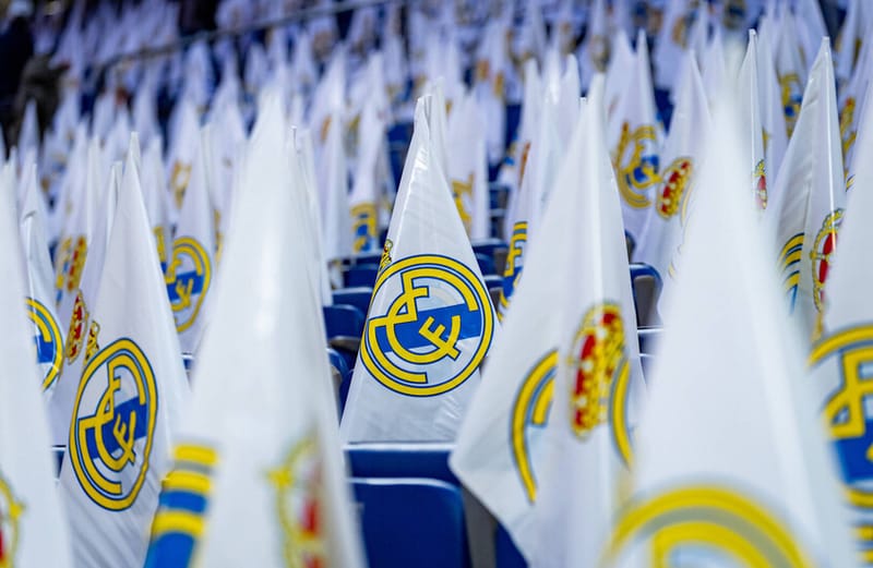 "عار".. جماهير ريال مدريد تنفجر بعد رباعية برشلونة