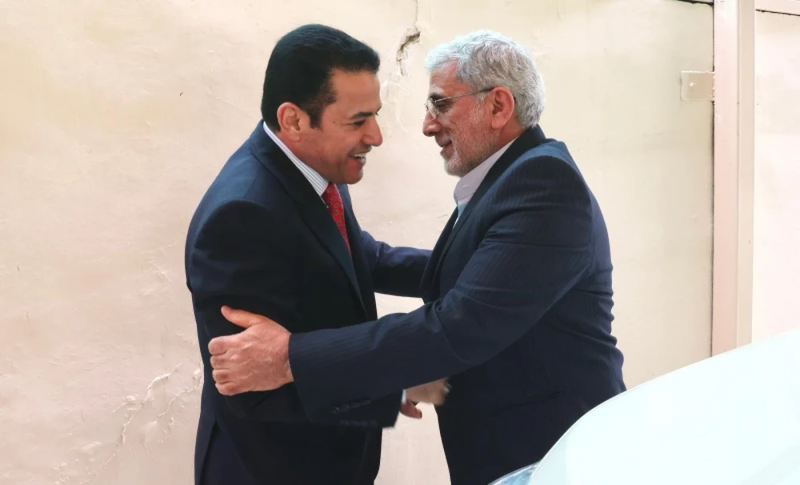 اجتماعات مع الفصائل وقادة الإطار ورسائل إقليمية.. مصدران يكشفان أسباب وجود قاآني في بغداد