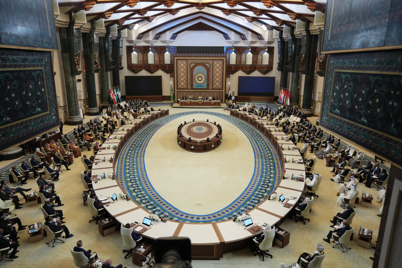 رئيس الجمهورية يعلن انتهاء أعمال الجلسة الافتتاحية وبدء جلسة العمل المغلقة للقمة العربية