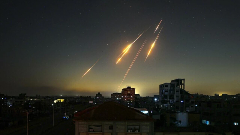 العالم قلق و"جيهان" متعثر وفيه مشاكل.. ما هي أبرز الآثار على العراق في حال أغلق مضيق هرمز؟