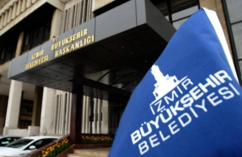 مخاوف من تكرار سيناريو اسطنبول.. السلطات التركية تشن حملة اعتقالات واسعة ببلدية إزمير