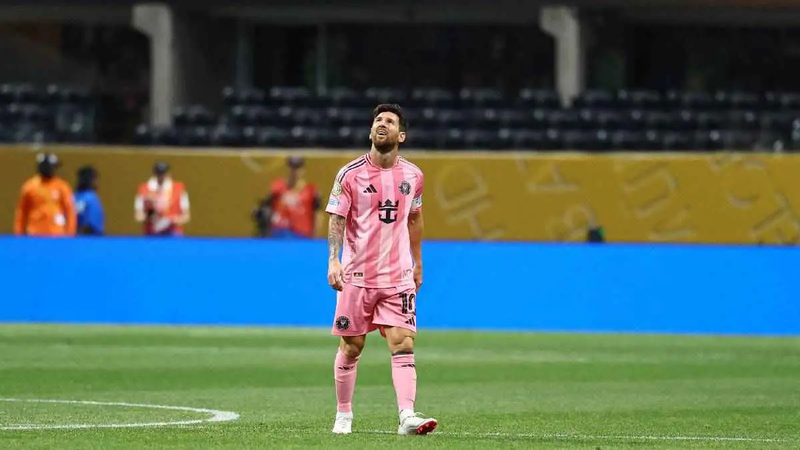 إعلامي فرنسي: رونالدو اختار تحديًا أصعب بكثير من ميسي.. إنتر ميامي ضعيف