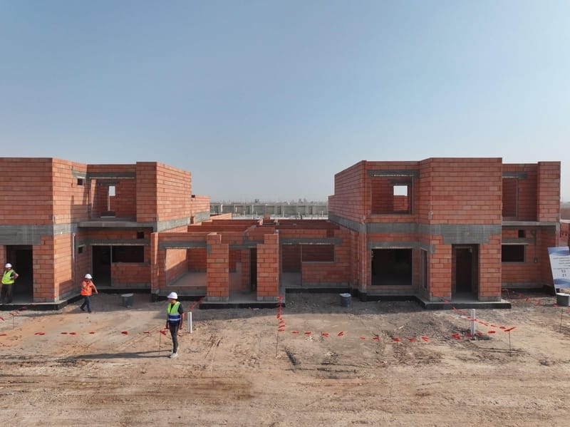 السوداني يجري زيارة ميدانية إلى موقع مشروع مدينة الجواهري