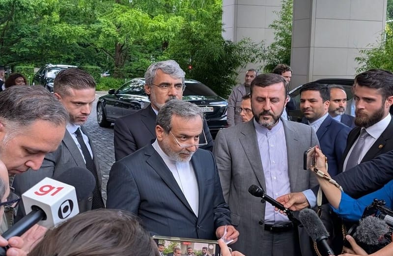 اتفاق إيران والترويكا الأوروبية على استئناف المفاوضات النووية