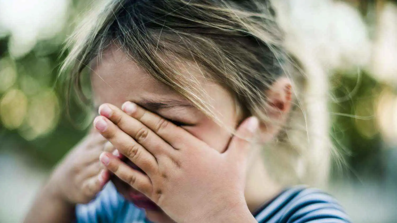 أبٌ يبيع طفلته مقابل 60 ألف دولار في العراق