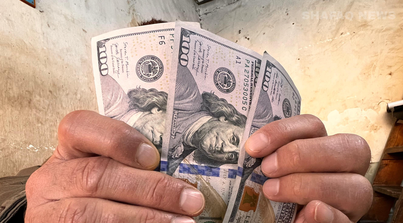 الدولار والدينار.. سعر الصرف يقترب من "الرسمي" في العراق