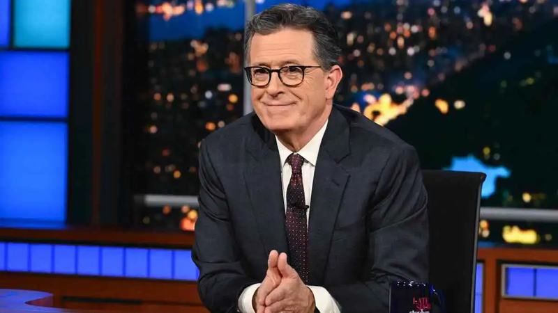 ستيفن كولبير يودّع برنامجه بهجوم لاذع على ترامب