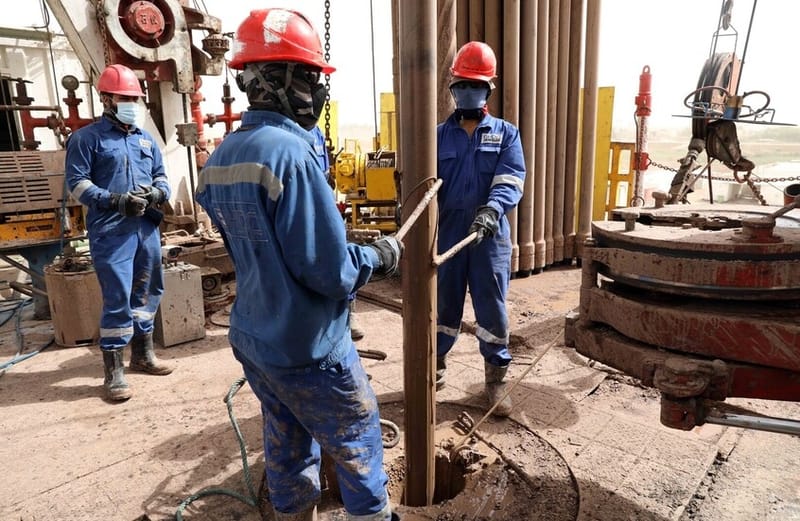 اقتصادي: عقد تطوير حقل عكاز مع شركة أمريكية مثير للاستغراب وبأسباب سياسية