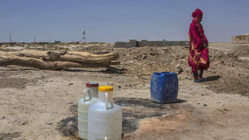 إيران تلوّح بإغلاق شامل بسبب أزمة المياها