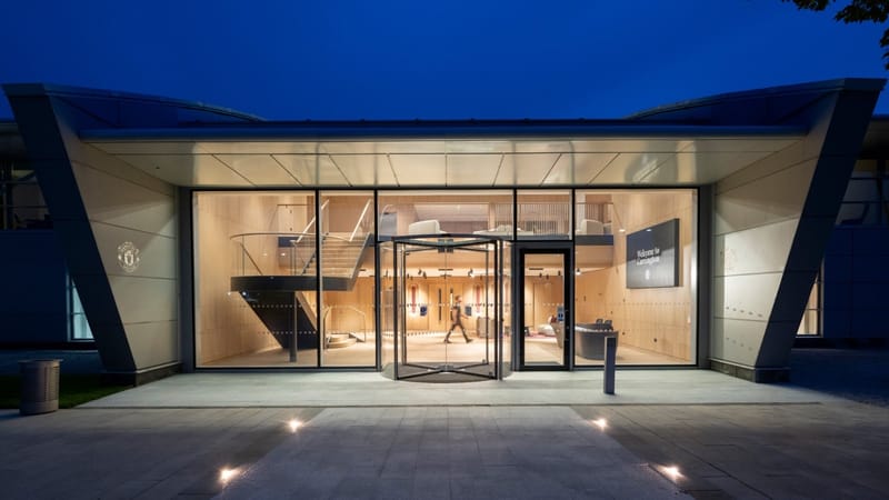 افتتاح المبنى الرئيسي لمركز تدريب مانشستر يونايتد