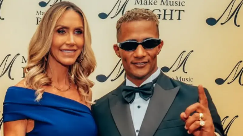 محمد رمضان ينشر صوراً مع لارا ترامب ويعلن مفاجأة قريباً