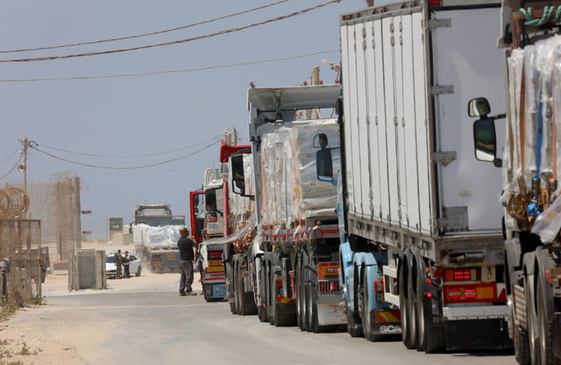 المكتب الإعلامي الحكومي بغزة: 95 شاحنة مساعدات فقط دخلت القطاع رغم حاجته لـ600 يوميا